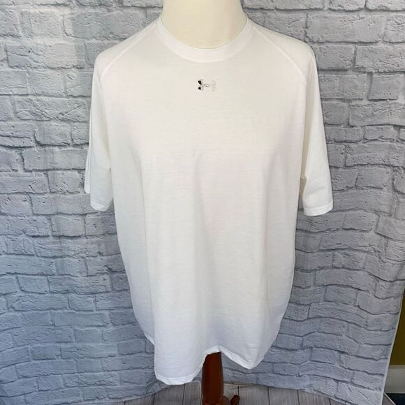 Under Armour men 2XL loose fit short sleeve crewneck white athletic shirt - Picture 1 of 9